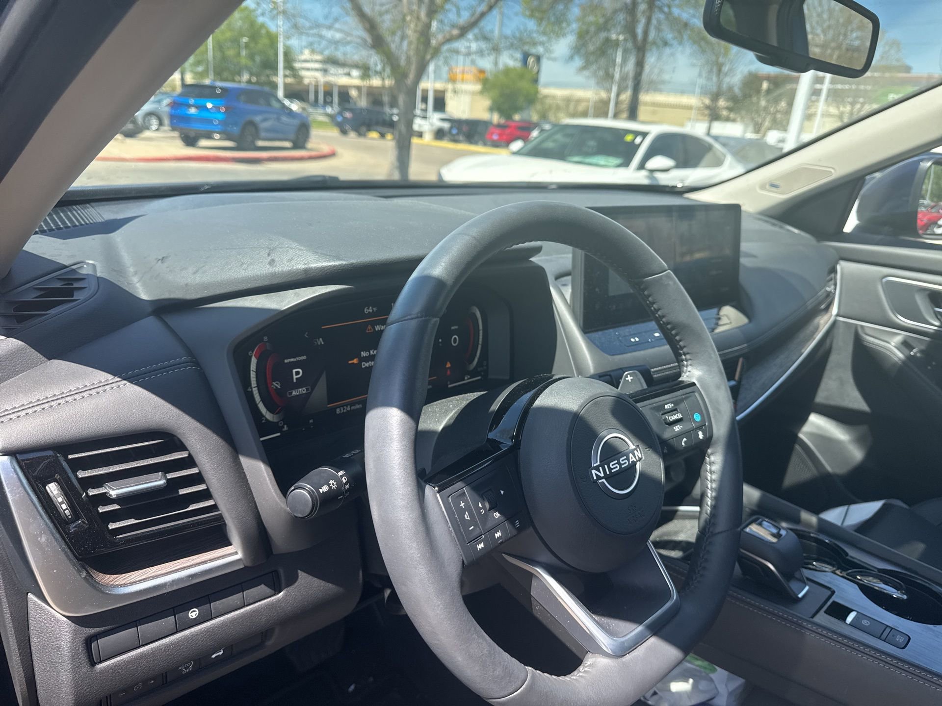 Used 2024 Nissan Rogue Platinum image 10