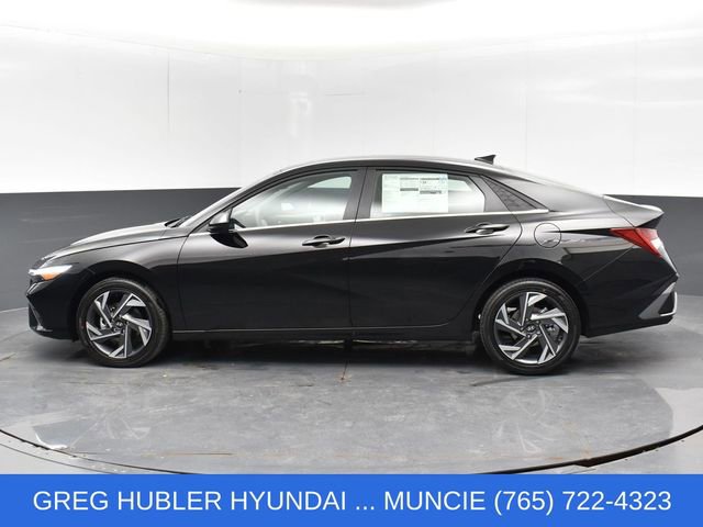 Used 2025 Hyundai Elantra SEL FWD image 13