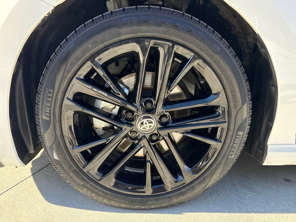 Used 2025 Toyota Camry SE image 11