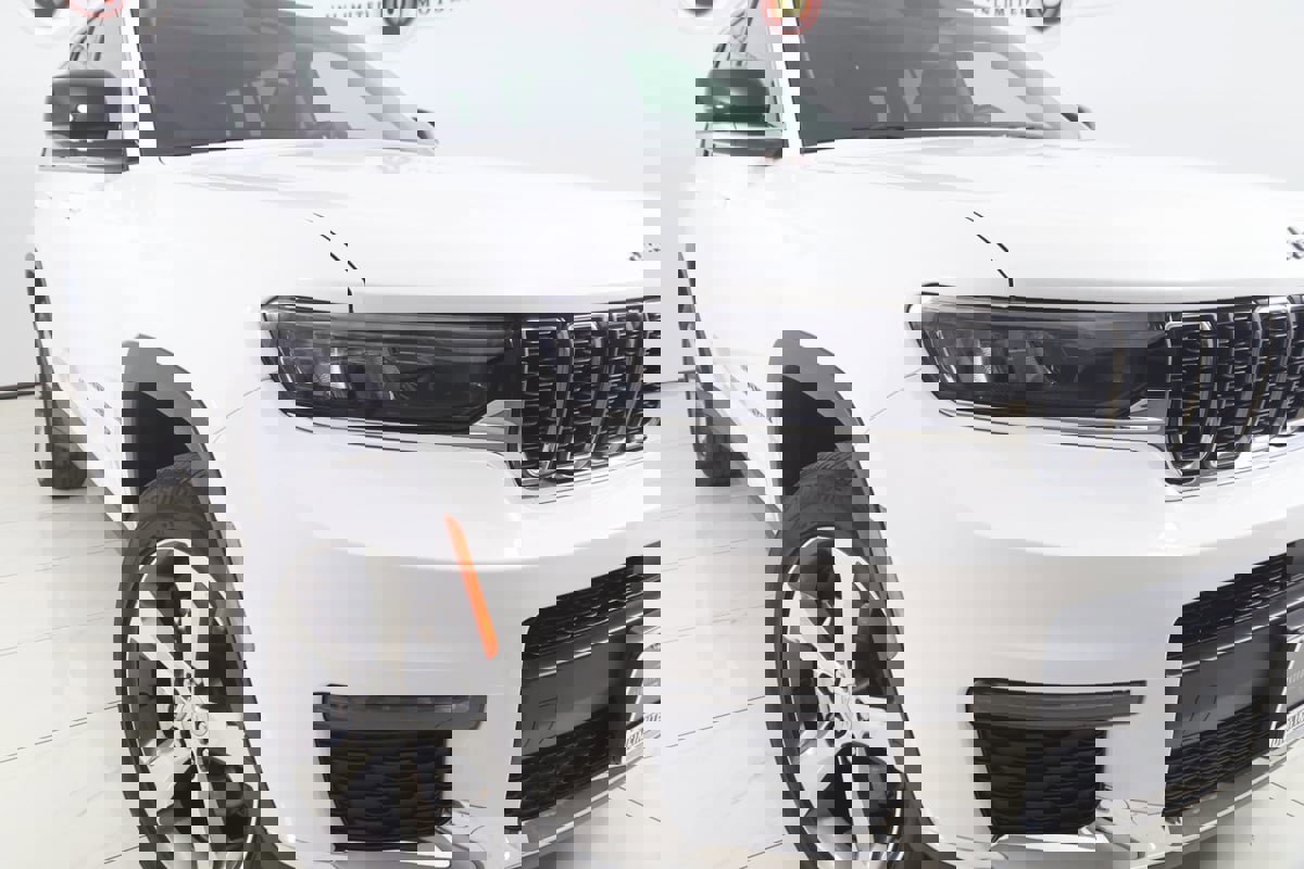 Used 2021 Jeep Grand Cherokee L Limited image 18