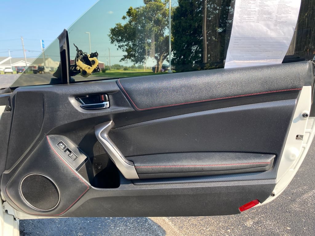 Used 2014 Scion FR-S RWD image 9