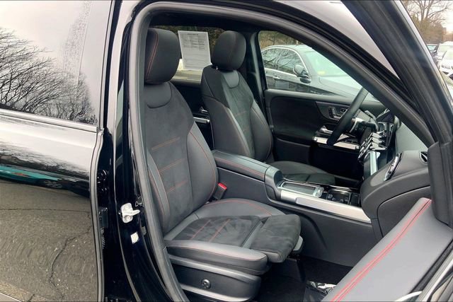 Used 2026 Mercedes-Benz GLB 250 4MATIC image 7