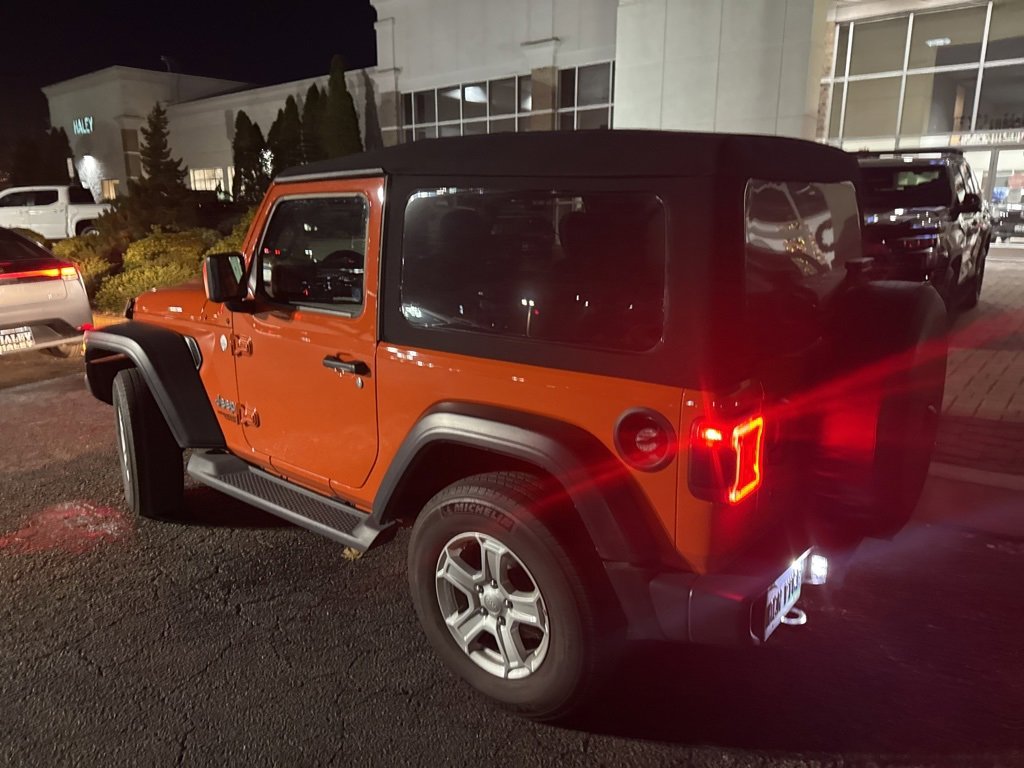Used 2018 Jeep Wrangler Sport image 3