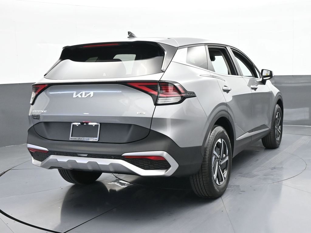 Used 2025 Kia Sportage LX image 5