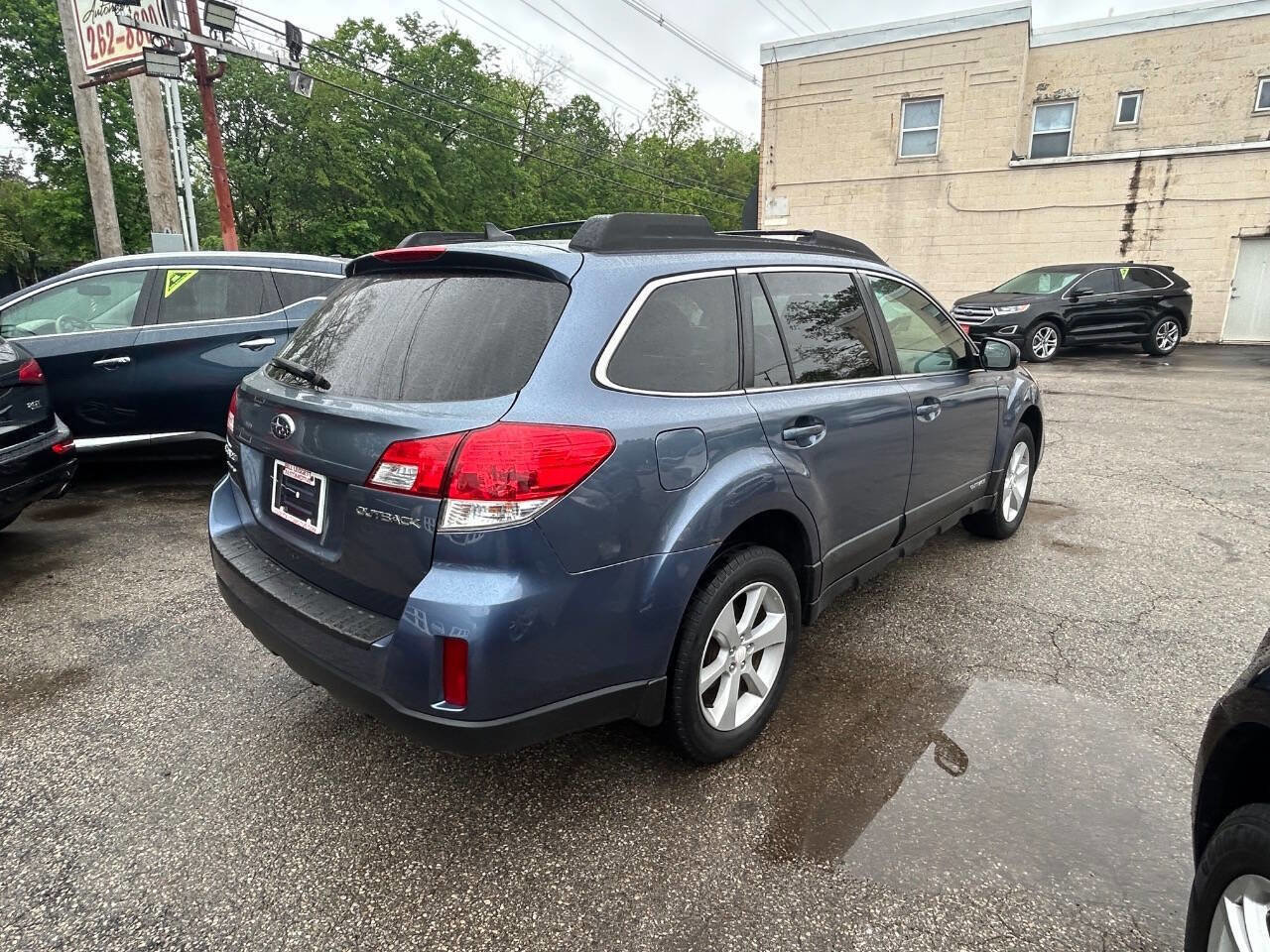 Used 2014 Subaru Outback 2.5i Premium w/ Moonroof Package AWD/4WD image 12