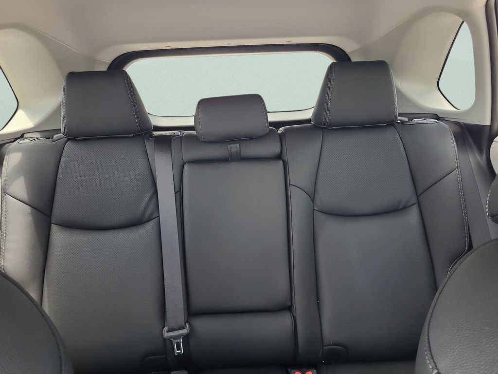 Used 2025 Toyota RAV4 XLE w/ Convenience Package FWD image 10