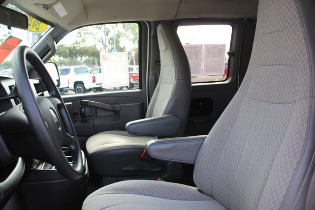 Used 2020 Chevrolet Express 3500 LT w/ LT Preferred Equipment Group RWD image 52