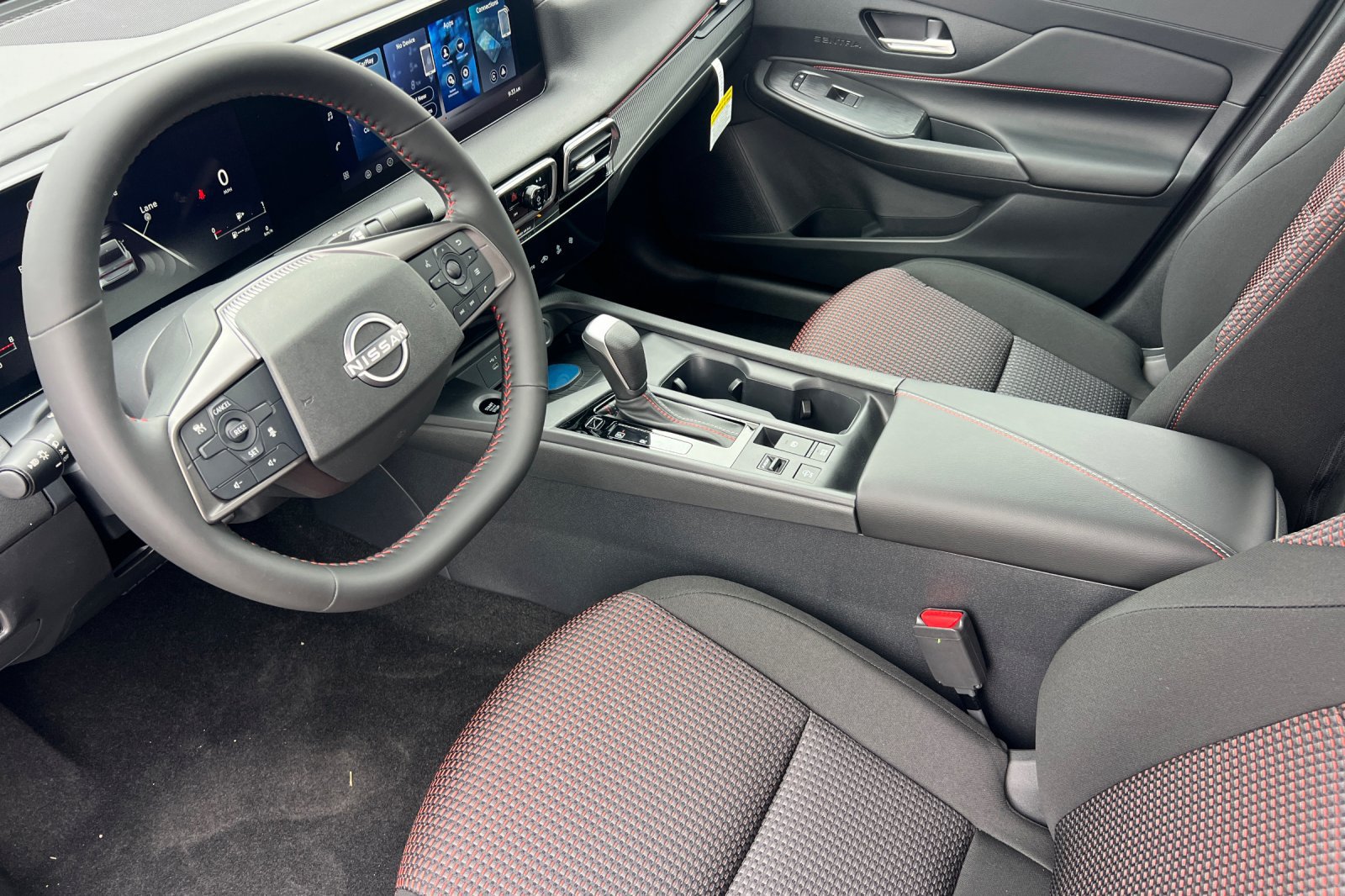 New 2027 Nissan Sentra SR w/ Floor Mat Package FWD image 7