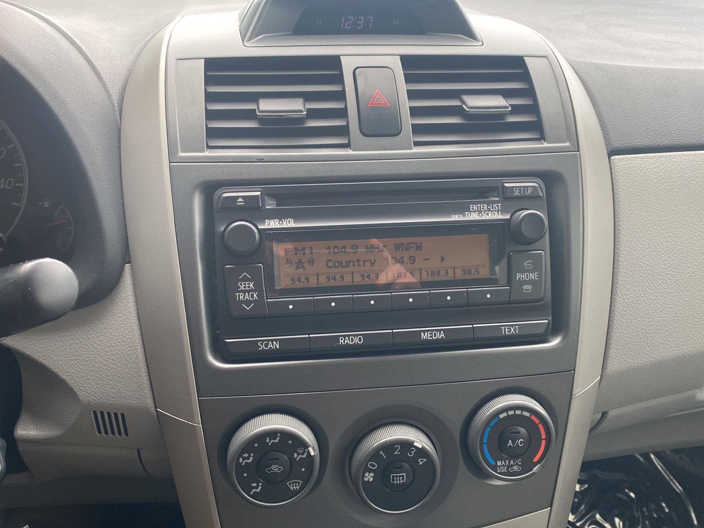 Used 2012 Toyota Corolla image 9