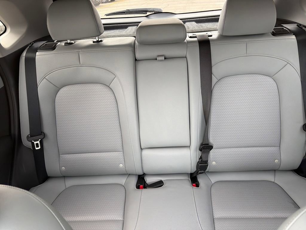 Used 2020 Hyundai Kona Limited image 12