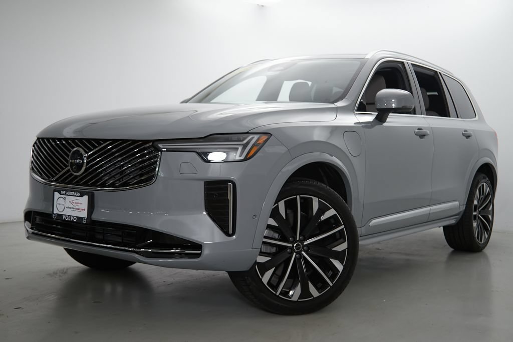 New 2026 Volvo XC90 T8 Plus w/ Protection Package Premier AWD/4WD image 2