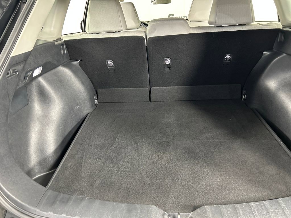 Used 2023 Toyota Corolla Cross L image 18