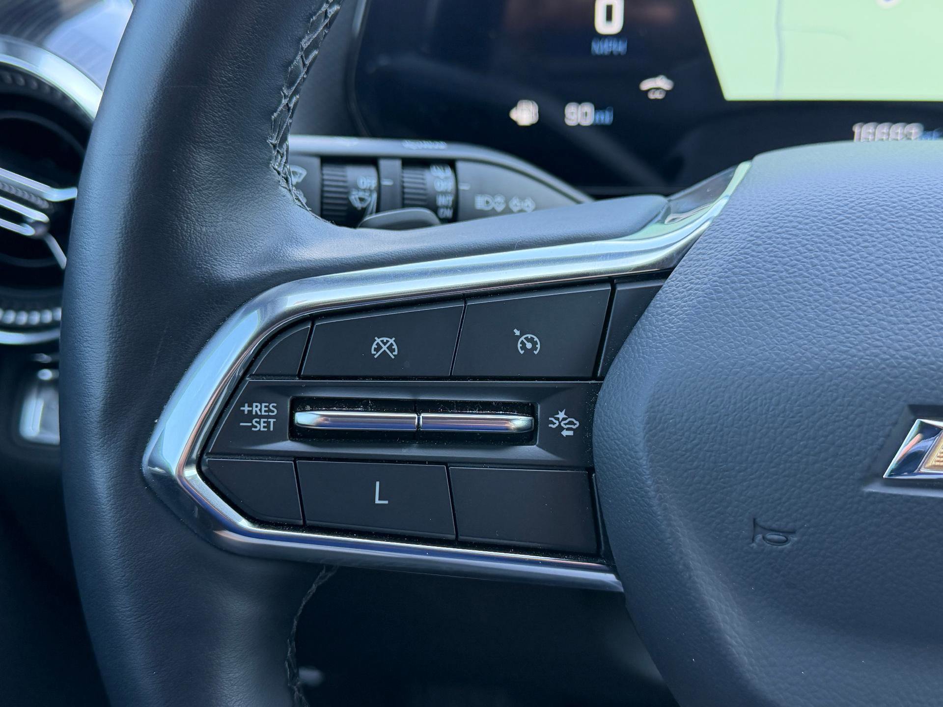 Used 2025 Chevrolet Equinox LT image 12