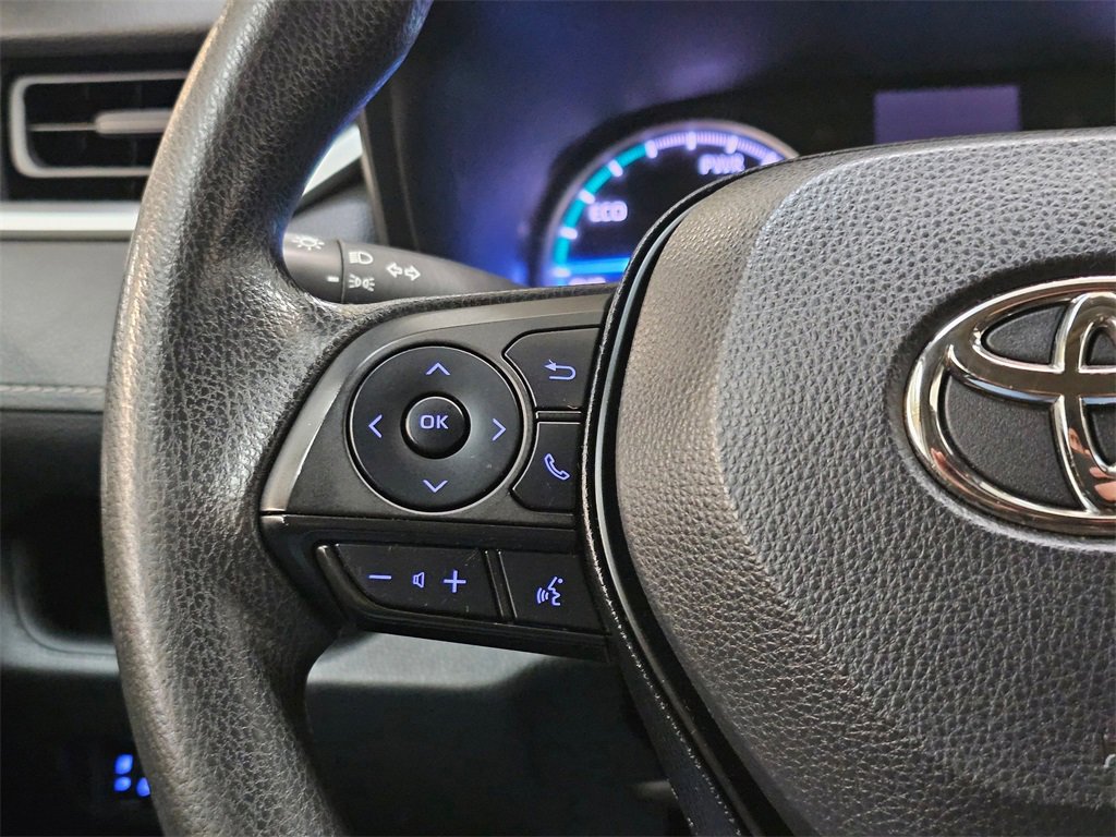 Used 2022 Toyota RAV4 LE image 30