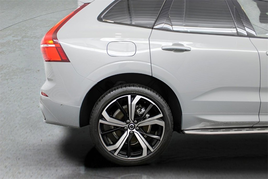 Certified 2025 Volvo XC60 T8 Ultra w/ Protection Package Premier image 20