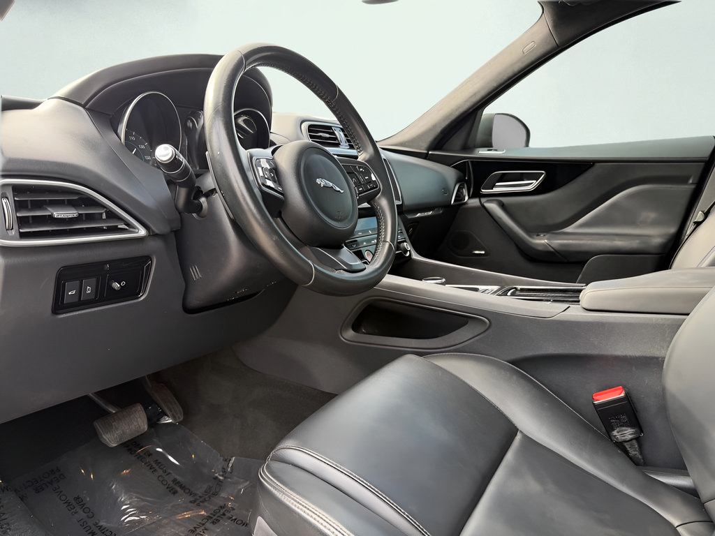 Used 2020 Jaguar F-PACE Premium AWD/4WD image 57