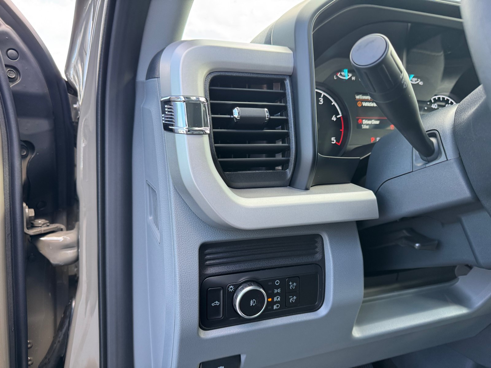 New 2026 Ford F250 XLT w/ FX4 Off-Road Package AWD/4WD image 31