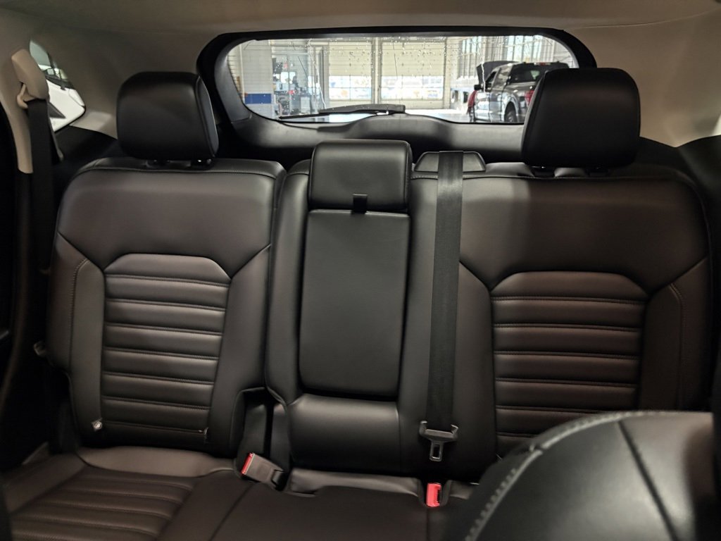 Used 2021 Ford Edge SEL w/ Convenience Package image 23