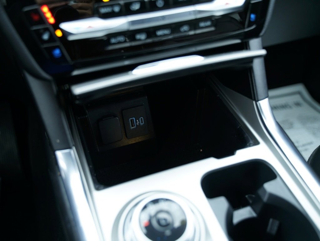 Used 2022 Ford Explorer Limited w/ Equipment Group 301A image 19