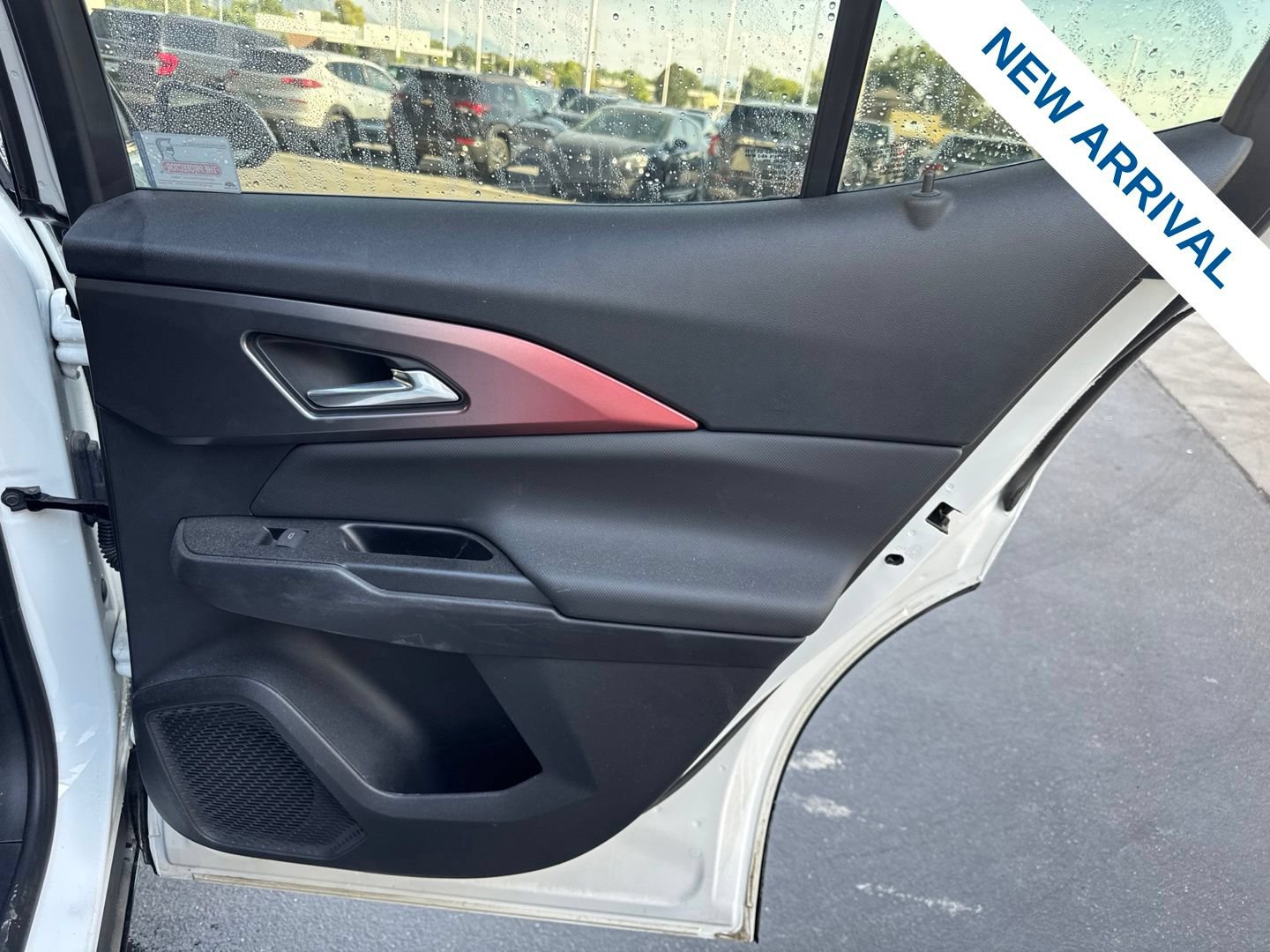 Used 2024 Chevrolet Equinox EV RS FWD image 12