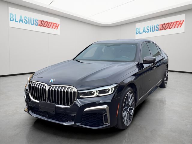 Used 2022 BMW M760i xDrive w/ Luxury Rear Seating Package image 7