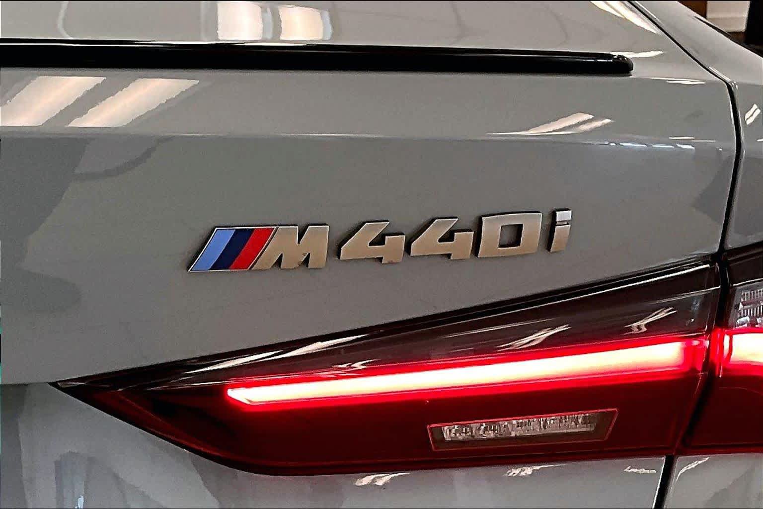 Used 2024 BMW M440i Coupe w/ Premium Package RWD image 28