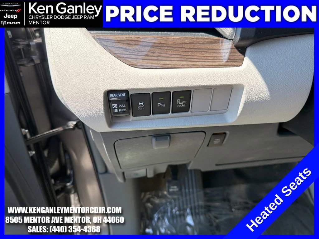 Used 2017 Toyota Sienna XLE AWD/4WD image 12
