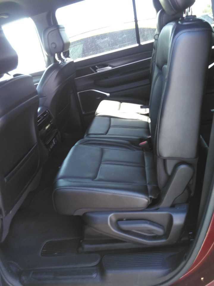 Used 2024 Jeep Wagoneer Series II AWD/4WD image 10