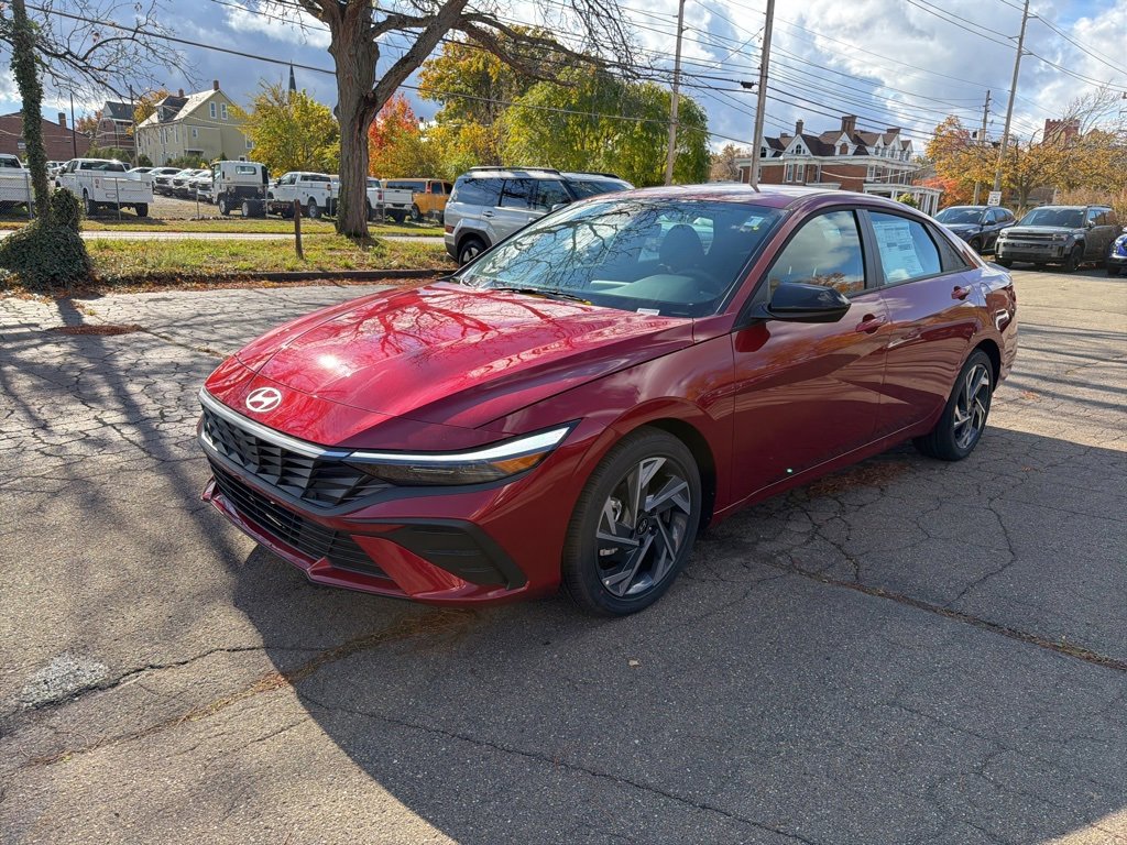 New 2025 Hyundai Elantra Sport image 3