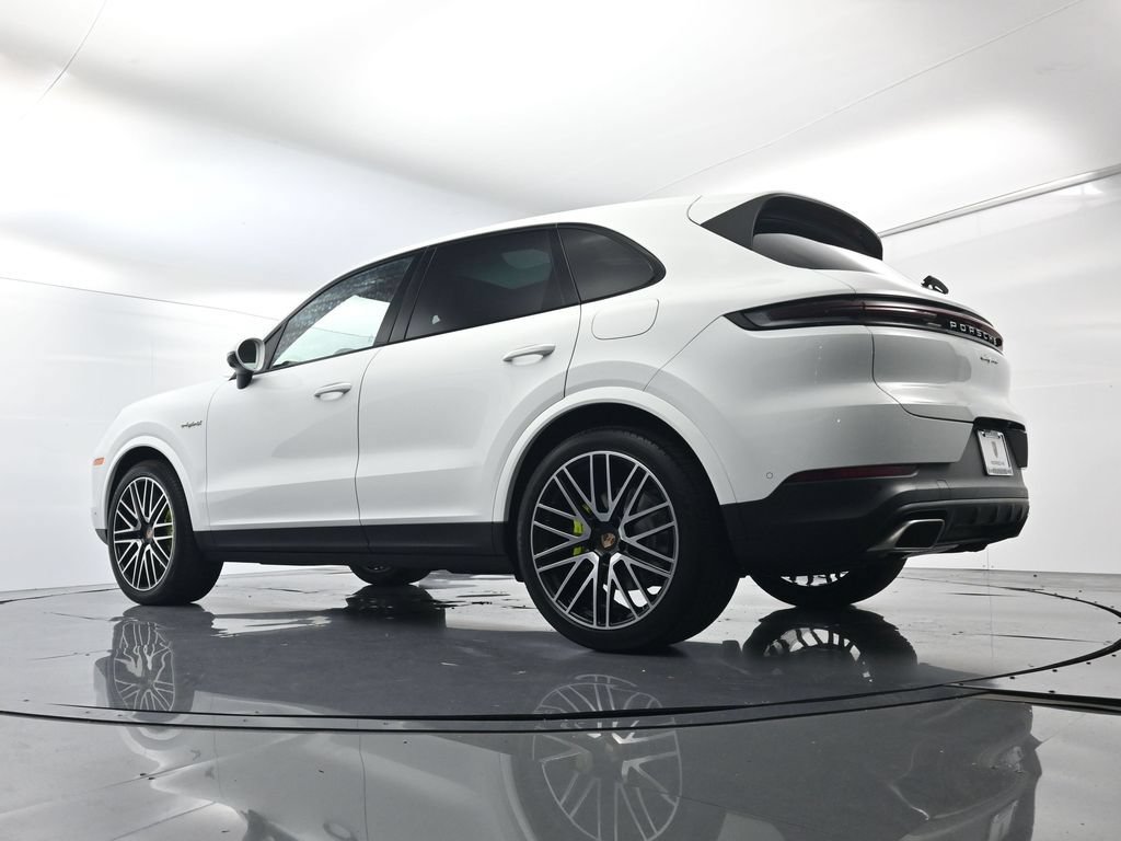 Certified 2026 Porsche Cayenne E-Hybrid AWD/4WD image 44