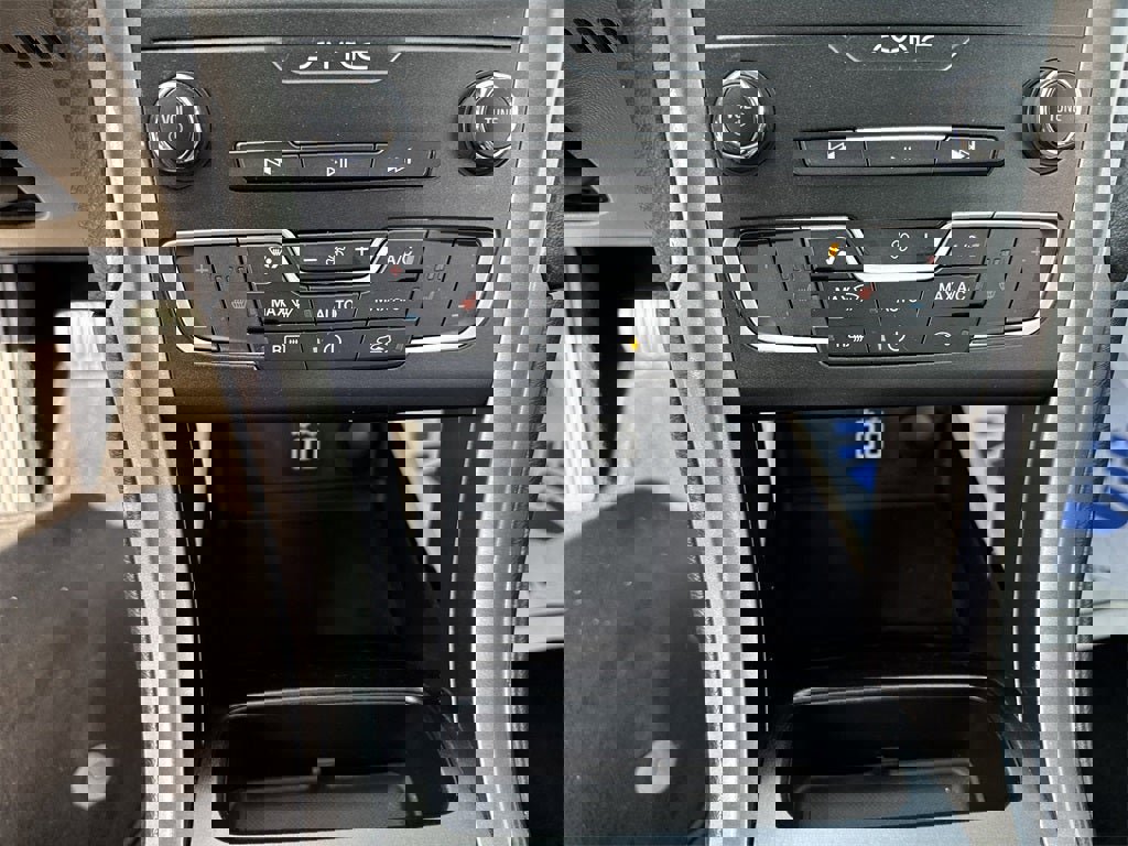 Used 2019 Ford Fusion SEL image 44