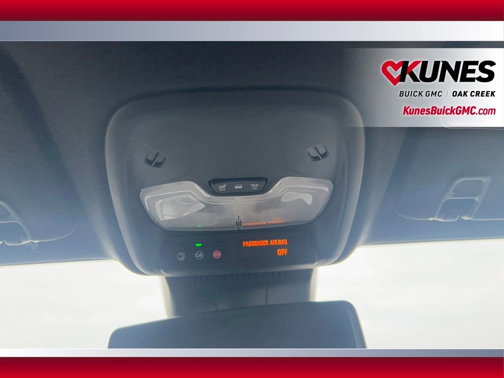 Used 2024 GMC Canyon Elevation w/ Convenience Package image 31