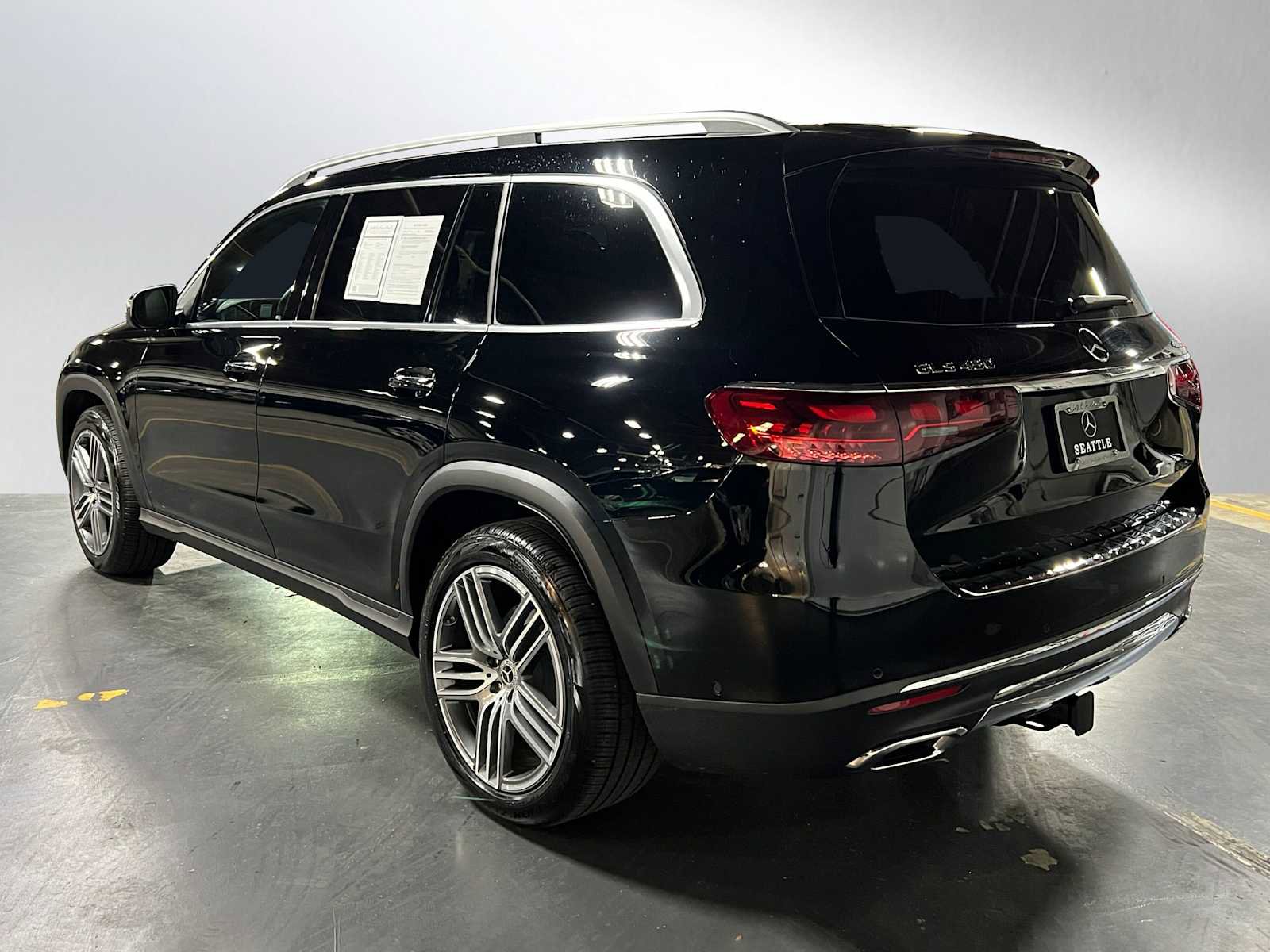 Certified 2025 Mercedes-Benz GLS 450 4MATIC image 5