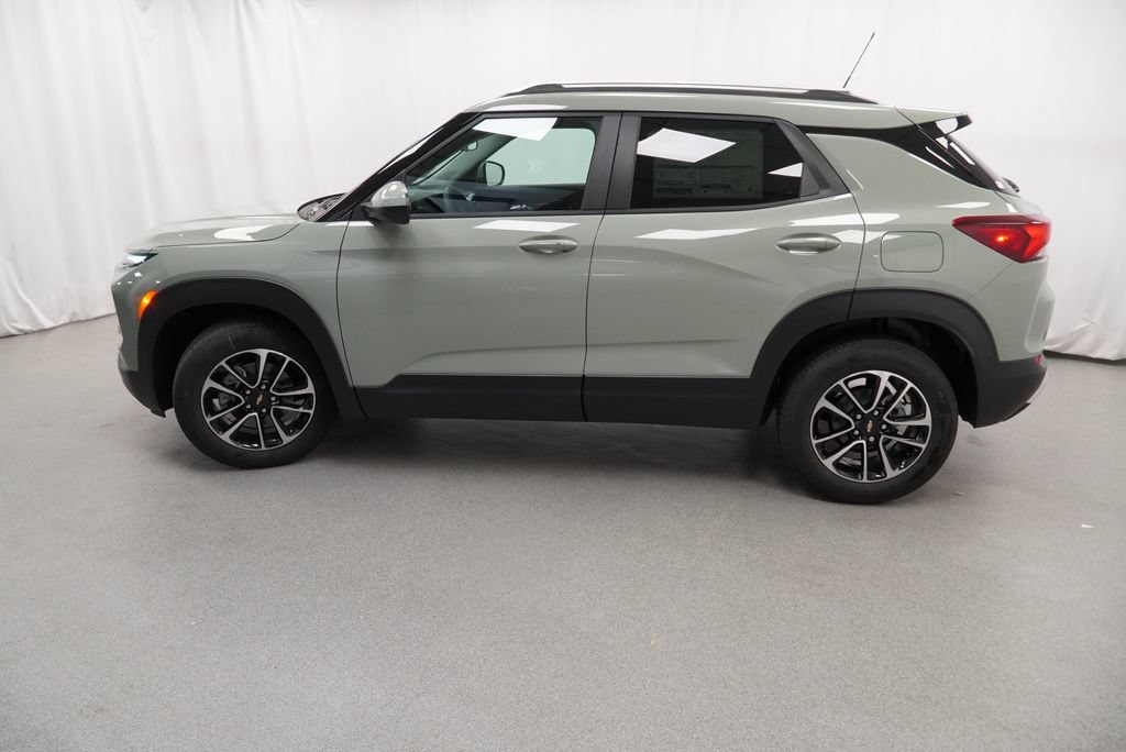 New 2026 Chevrolet TrailBlazer LT w/ LT Cold Weather Package FWD image 38