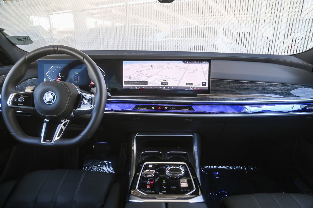 Used 2026 BMW 750e xDrive w/ Premium Package AWD/4WD image 9