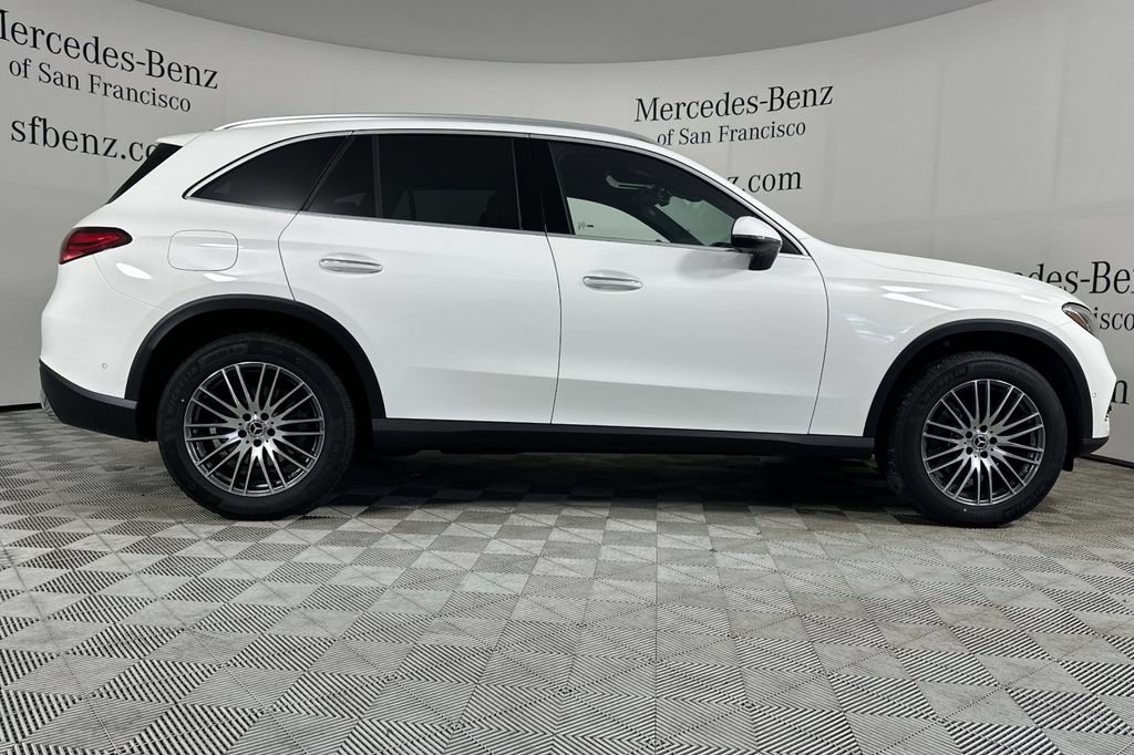 Certified 2026 Mercedes-Benz GLC 300 image 4