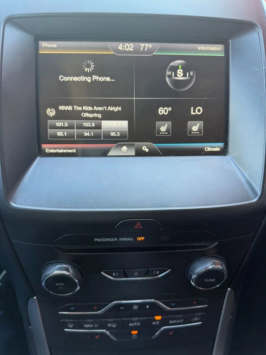 Used 2015 Ford Edge SEL w/ Canadian Comfort Package image 13