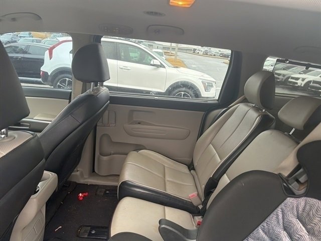 Used 2021 Kia Sedona EX image 6