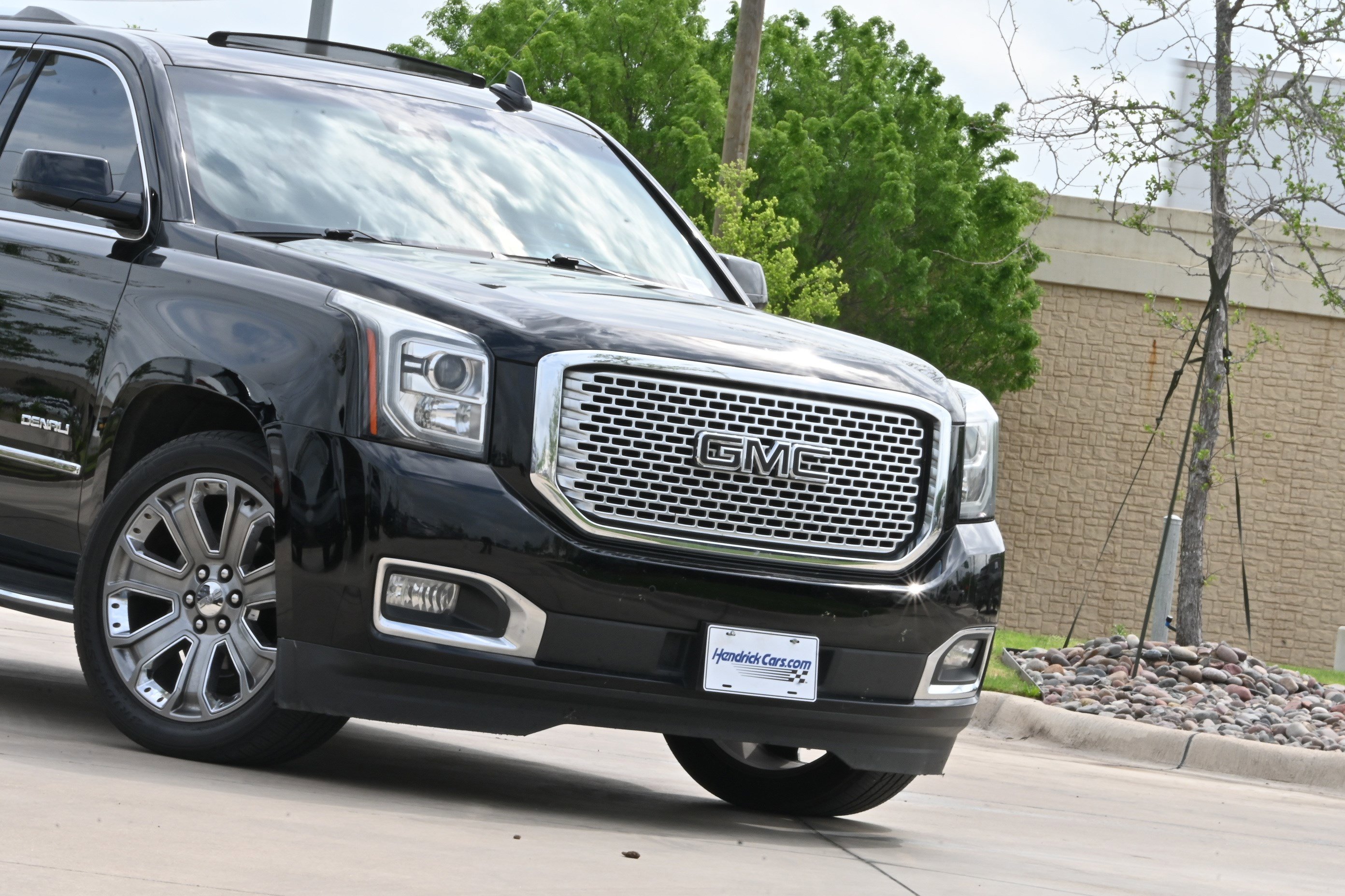 Used 2016 GMC Yukon Denali w/ Open Road Package image 44