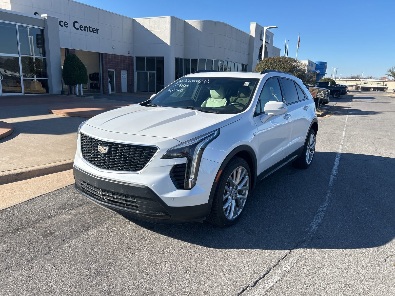 Used 2020 Cadillac XT4 Sport image 1