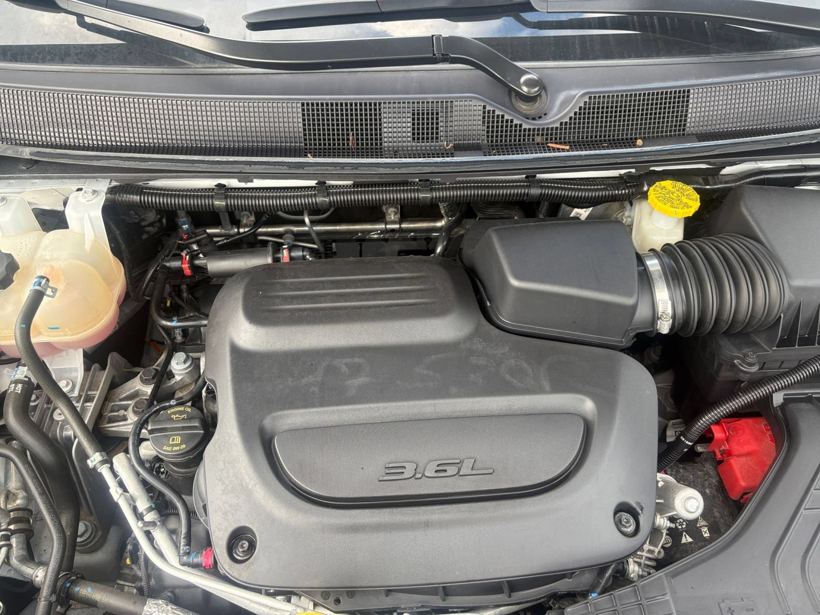 Used 2025 Chrysler Pacifica Select FWD image 27