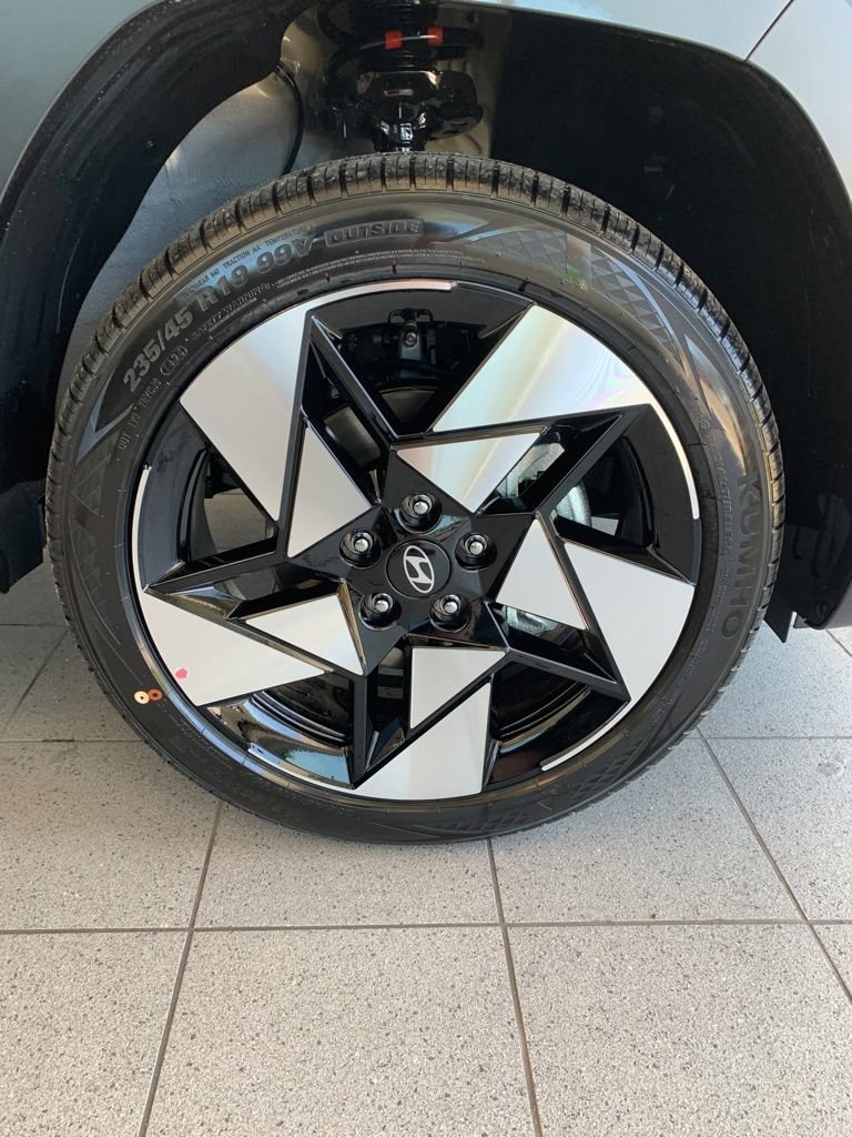 New 2026 Hyundai Kona Limited AWD/4WD image 16