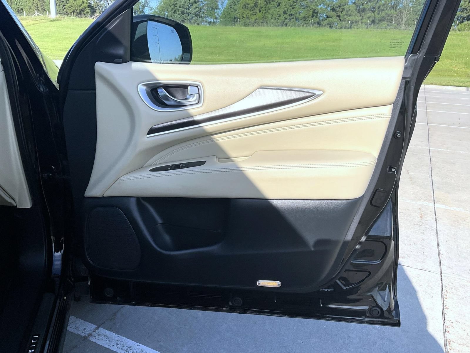 Used 2019 INFINITI QX60 Luxe AWD/4WD image 16