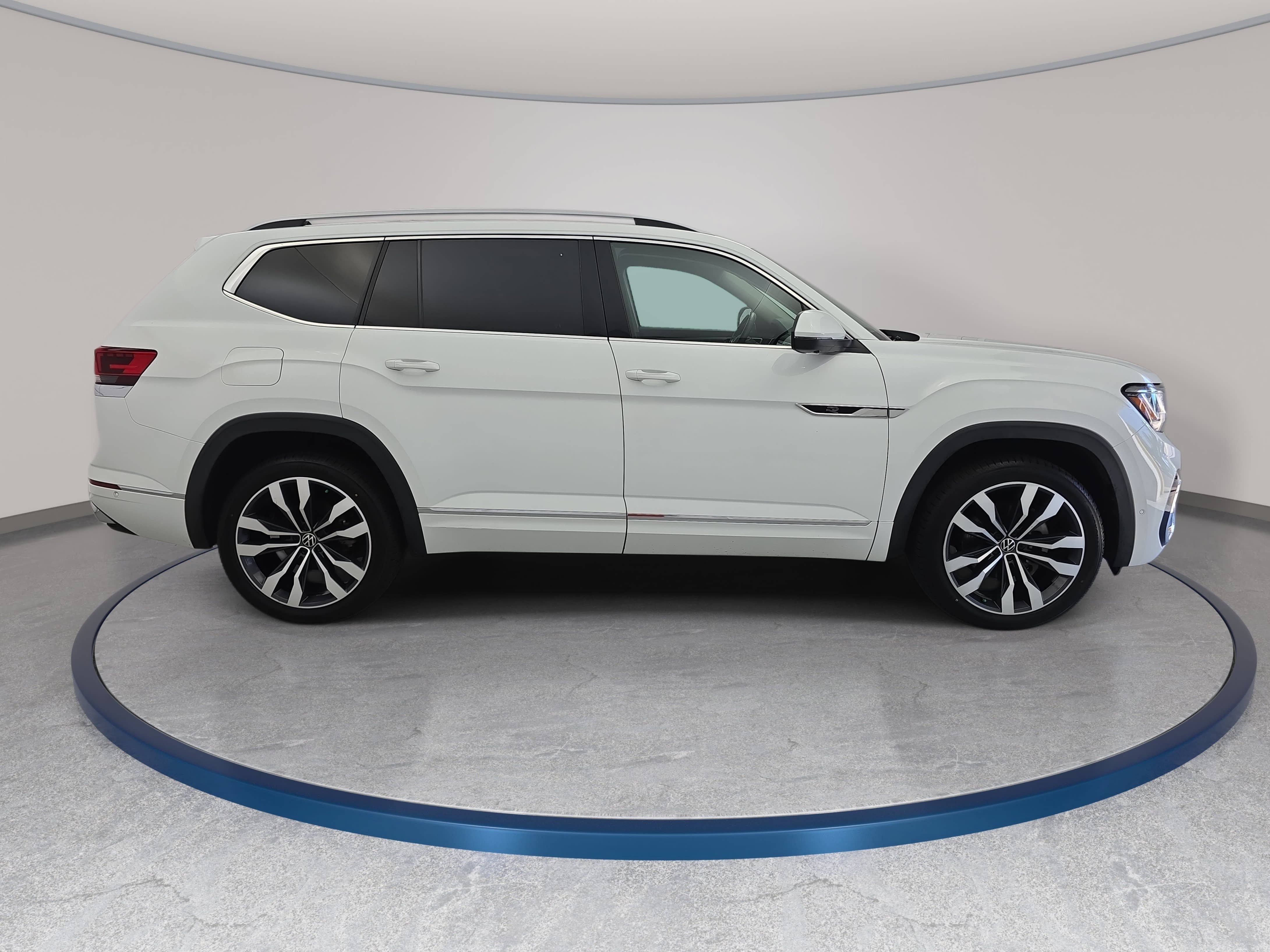 Used 2021 Volkswagen Atlas SEL Premium AWD/4WD image 4