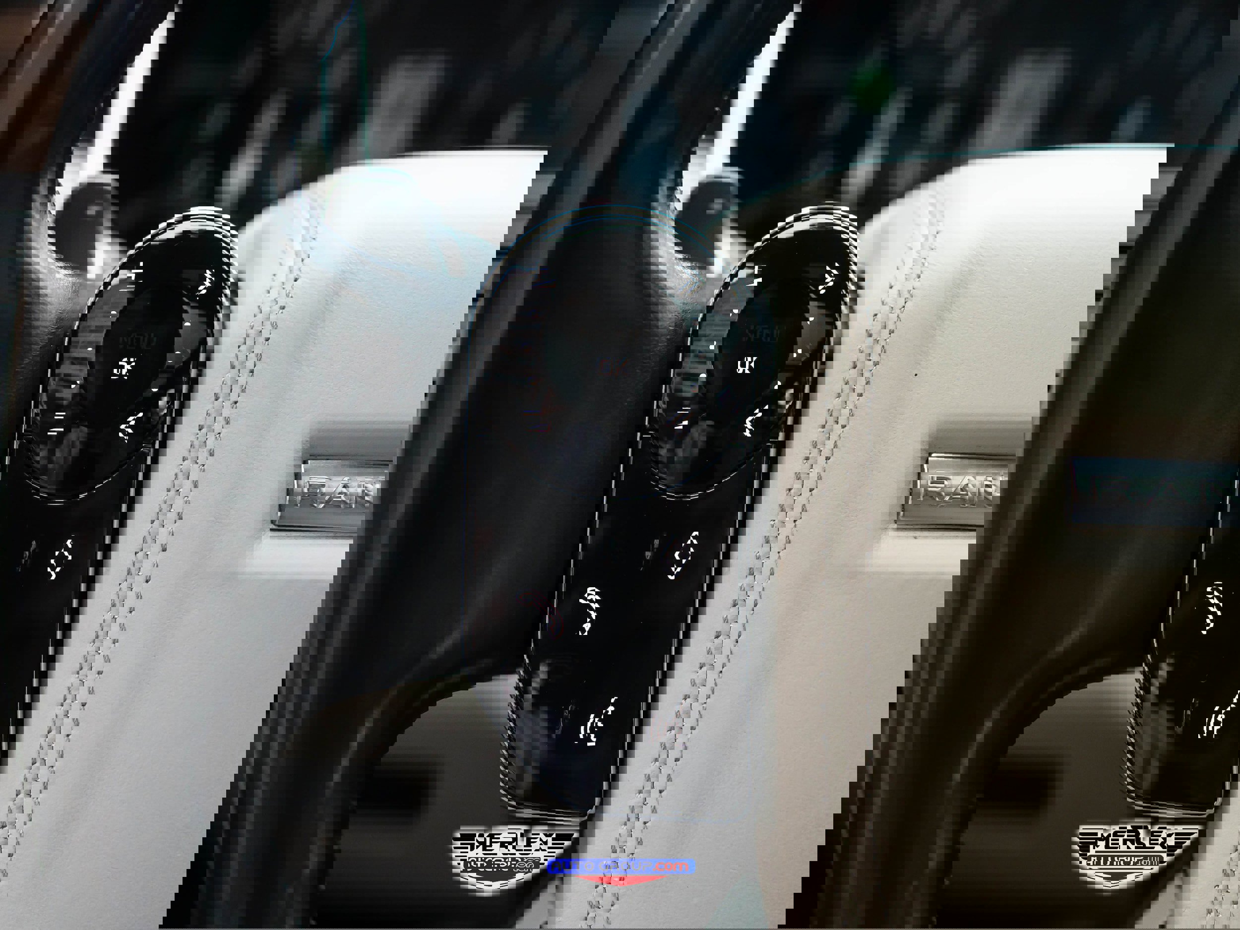 Used 2018 Land Rover Range Rover Supercharged image 25