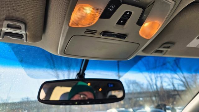 Used 2017 Toyota Sienna XLE Premium w/ Cargo Management Package image 15