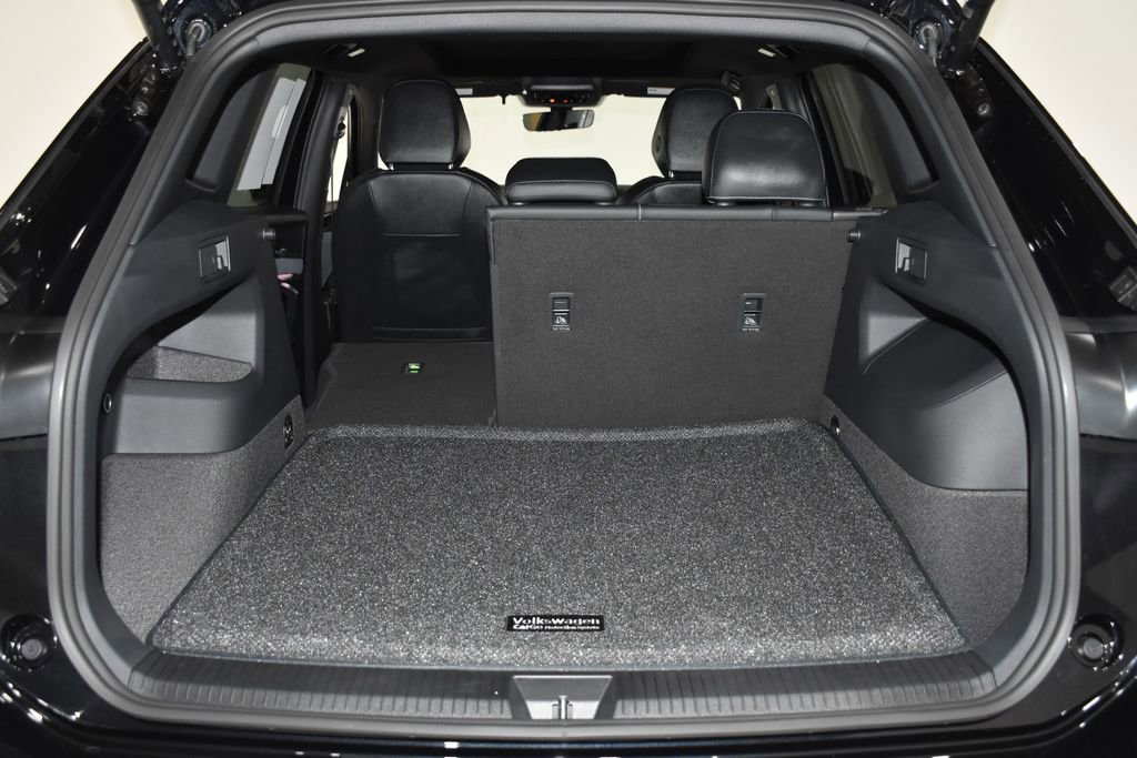 New 2026 Volkswagen Tiguan SE R-Line image 26