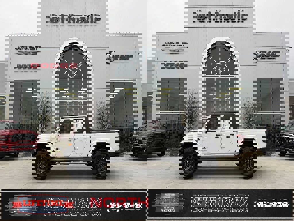 Used 2021 Jeep Gladiator Sport image 2