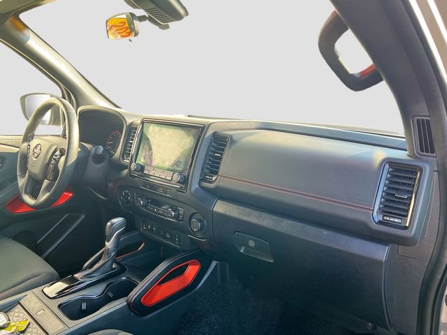 Used 2022 Nissan Frontier PRO-4X image 26