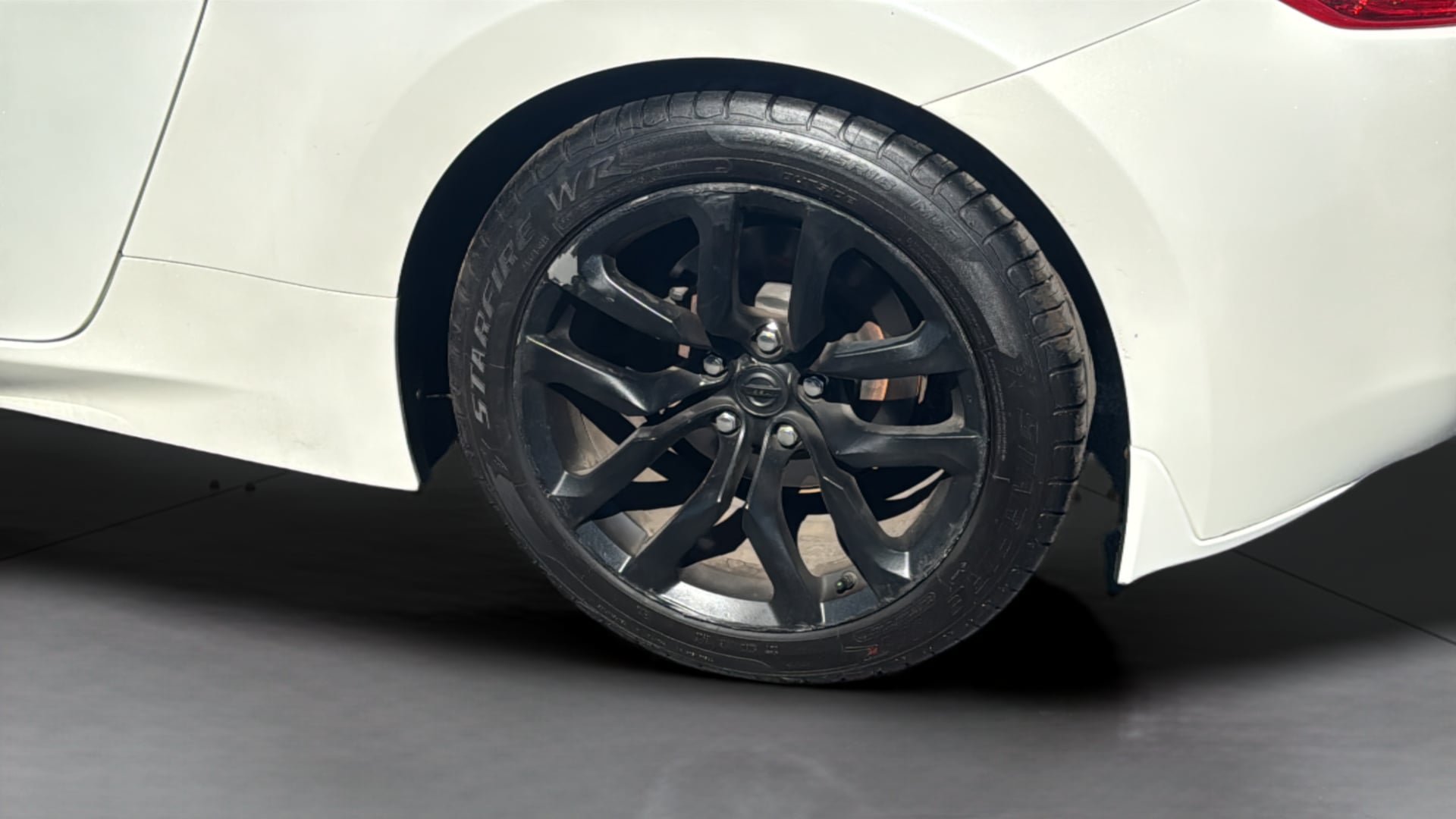 Used 2013 Nissan 370Z Coupe RWD image 37